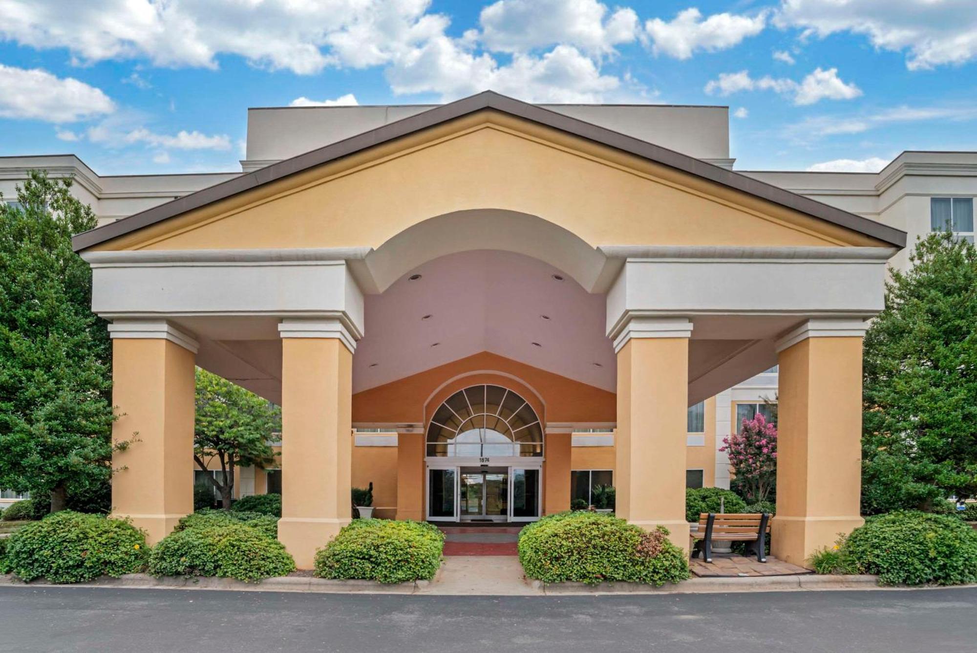 Comfort Suites Gastonia - Charlotte Экстерьер фото